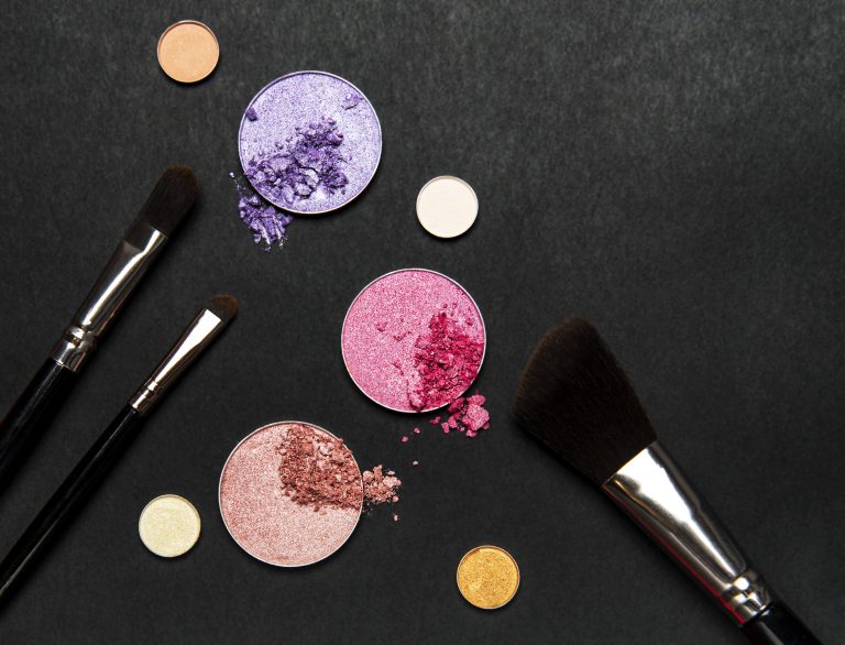 Assorted colors eyeshadow